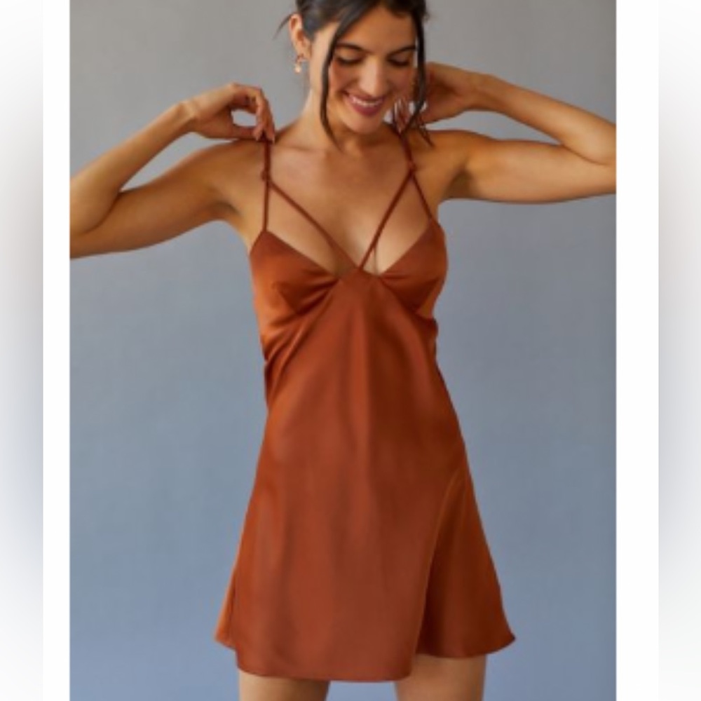 URBAN OUTFITTERS // Pretty Please Cut Out Mini Dress // S // burnt orange-brown